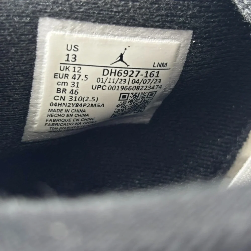 Nike Air Jordan 4 Retro 